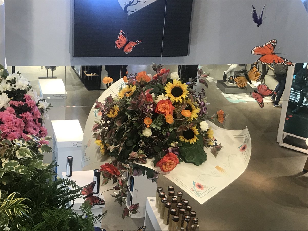 AJRupchandani's tweet image. So creative and delightful this years @Macys Flower 🌸 Show #FlowerShowGalore #ImaginationRunWild #ReadingReina👑