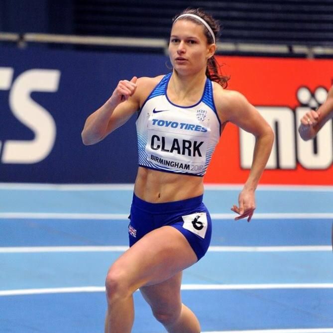 aberdeenuni's tweet photo. After such an amazing start to #GC2018, it's time for the #AbdnFamily to stake it's claim on the track in the Women's 400m. Our amazing 1st Class alumnus @_ZoeyClark is in action & we're sending her the best of Scottish luck. Go Zoey!!!! #BackBlueGetGold #OneTeam #GC2018Athletics https://t.co/LWigyK6wpd