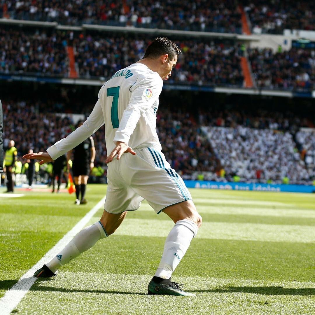 ReinoMadridista's tweet photo. Cristiano marcó ante el Atleti su gol número 40 de la temporada. #INCRE7BLE https://t.co/nzma1d4uVS