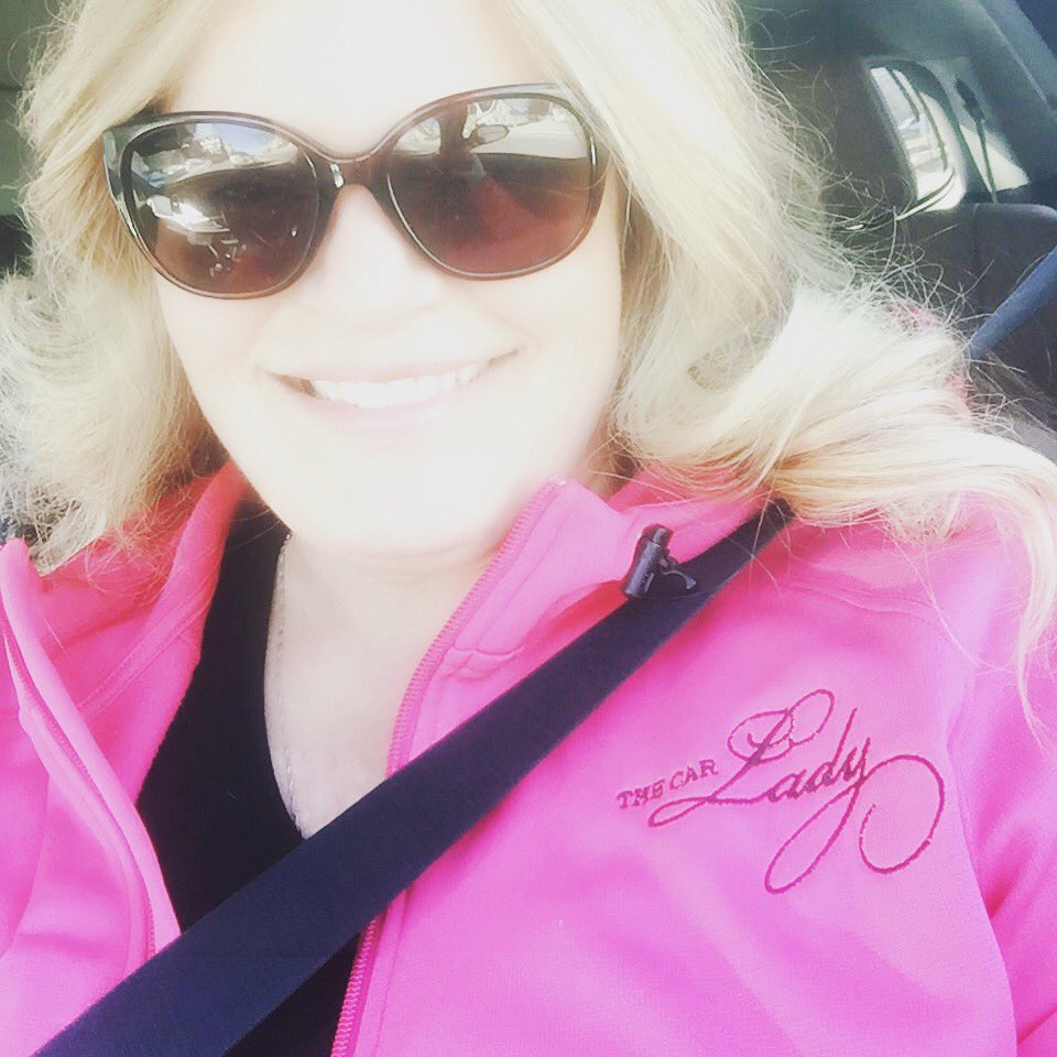 carladycanada's tweet photo. Off to #Toronto and ready for #BTToronto #BreakfastTelevision Please share! #knowyourcarnight #carcareclinic #newownersclinic #womenatthewheel https://t.co/gwhDzHyOix
