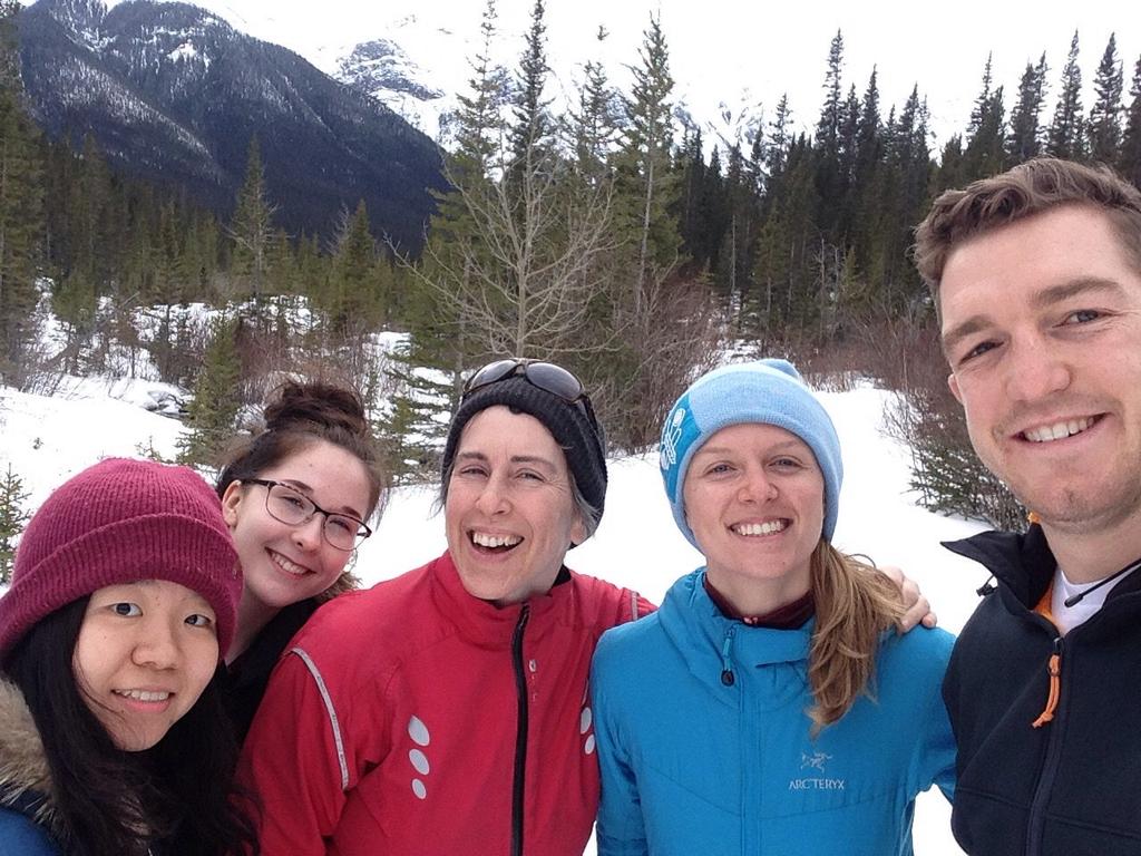 CONFORWest's tweet photo. After our FUSE workshop and before our closing dinner most of the #CONFOR2018 attendees went on hikes in #Banff national park. Some of them just sent me this picture. Looks like they're having lots of fun! https://t.co/IfYSnIM5lA