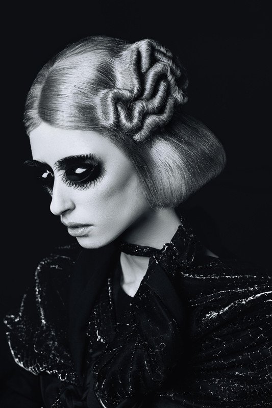 BristolStyleCol's tweet photo. Emmanuel Esteban's Avant Garde work is truly inspirational. 

Check out the collection on his website: https://t.co/C4nVWt1G1w

Esteban Emmanuel #avantgarde #style #creativity #professional #hair #hairstyling https://t.co/lFSY7OlH1m