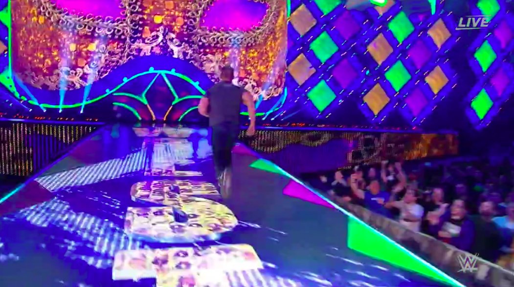 Trueanimehero's tweet photo. When he says he can host😂🏃🏽 #WrestleMania #Gaypplproblems https://t.co/5EacWBs0j0