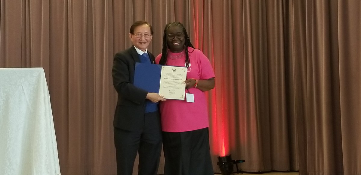 RaymondChoPC's tweet photo. Ms Letna Allen-Rowe is my hero!Β Not only she is a #cancersurvivor, but she helps others who are fighting this awful illness.Β I have supported all 6 of Ms Letna's Healing Hope Fundraising events for #SRH_Foundation.
#Cancer_Buzz #cancer #CU2C #cancernetwork #ST2C https://t.co/j9BFrwnZ6v