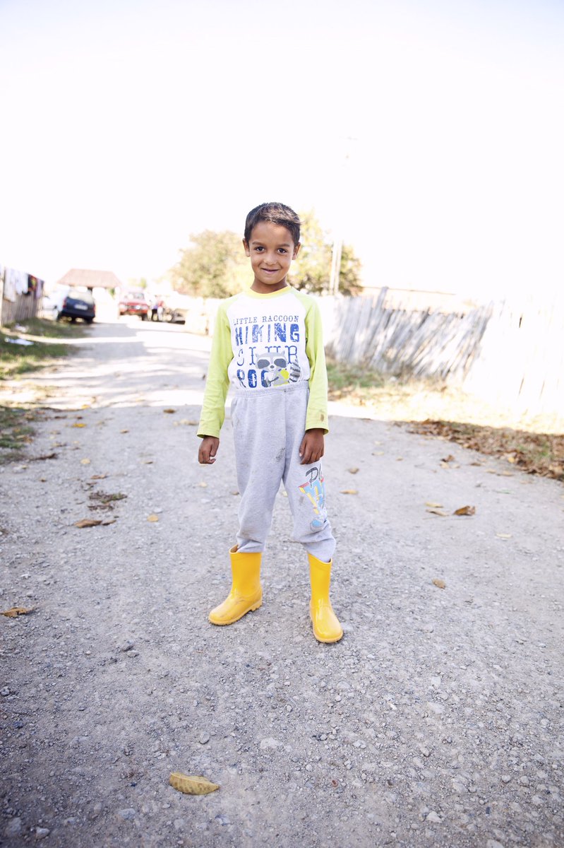 roma_boots's tweet photo. You will never regret being kind ππππΌ #givepovertytheboot #foryouforall #romania >https://t.co/09rVI70o4i >https://t.co/sY20Zff10G https://t.co/4wNcUqPxMJ