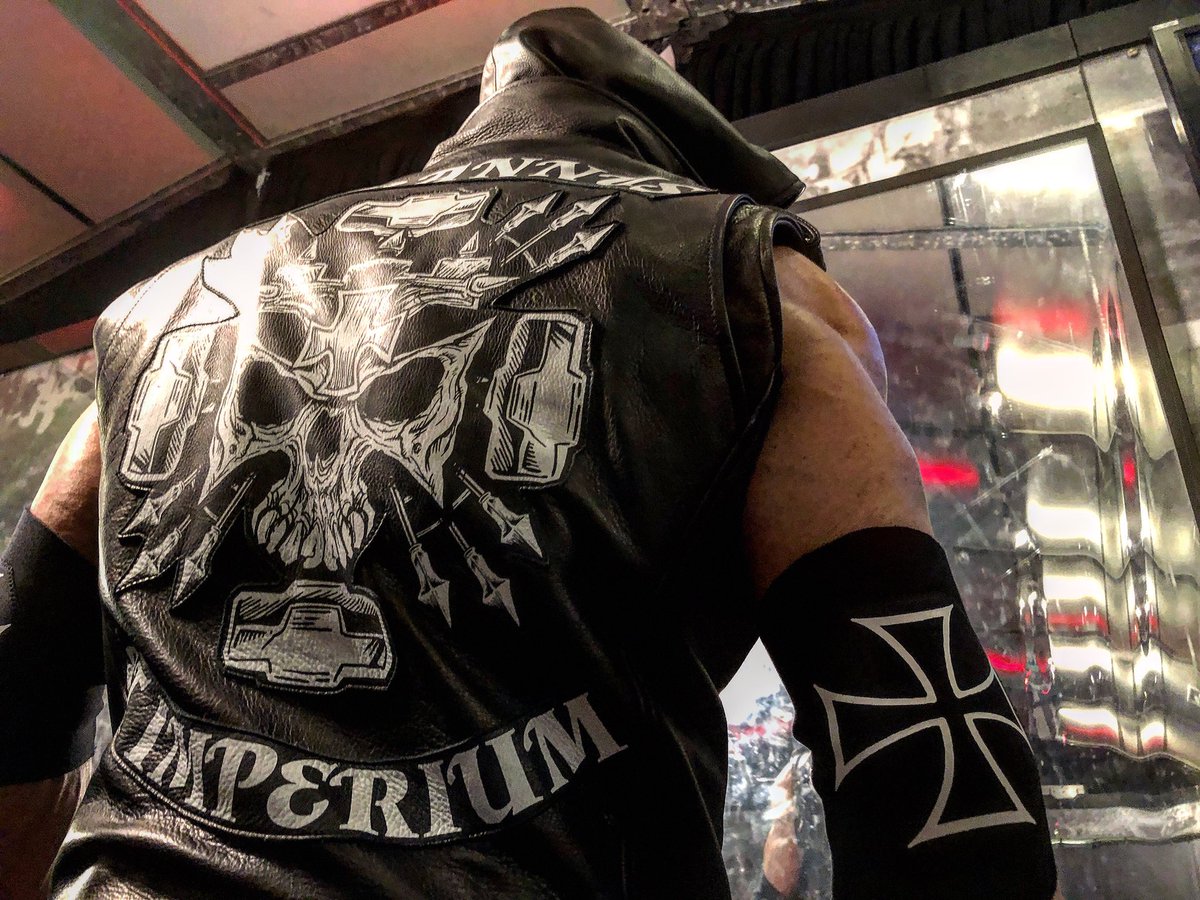 TripleH's tweet photo. #GameTime #WrestleMania
#TeamMcMahon https://t.co/srj66gHLDj