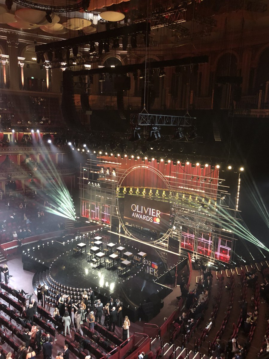 honsop's tweet photo. Congratulations to all the wonderful Olivier Award winners and Nominees. All the talent and beautiful words that were shared on stage tonight. A total privilege to be a part of it. #OlivierAward @OlivierAwards @RoyalAlbertHall #laboheme @KHTWestEnd https://t.co/Id5q8GJZxa