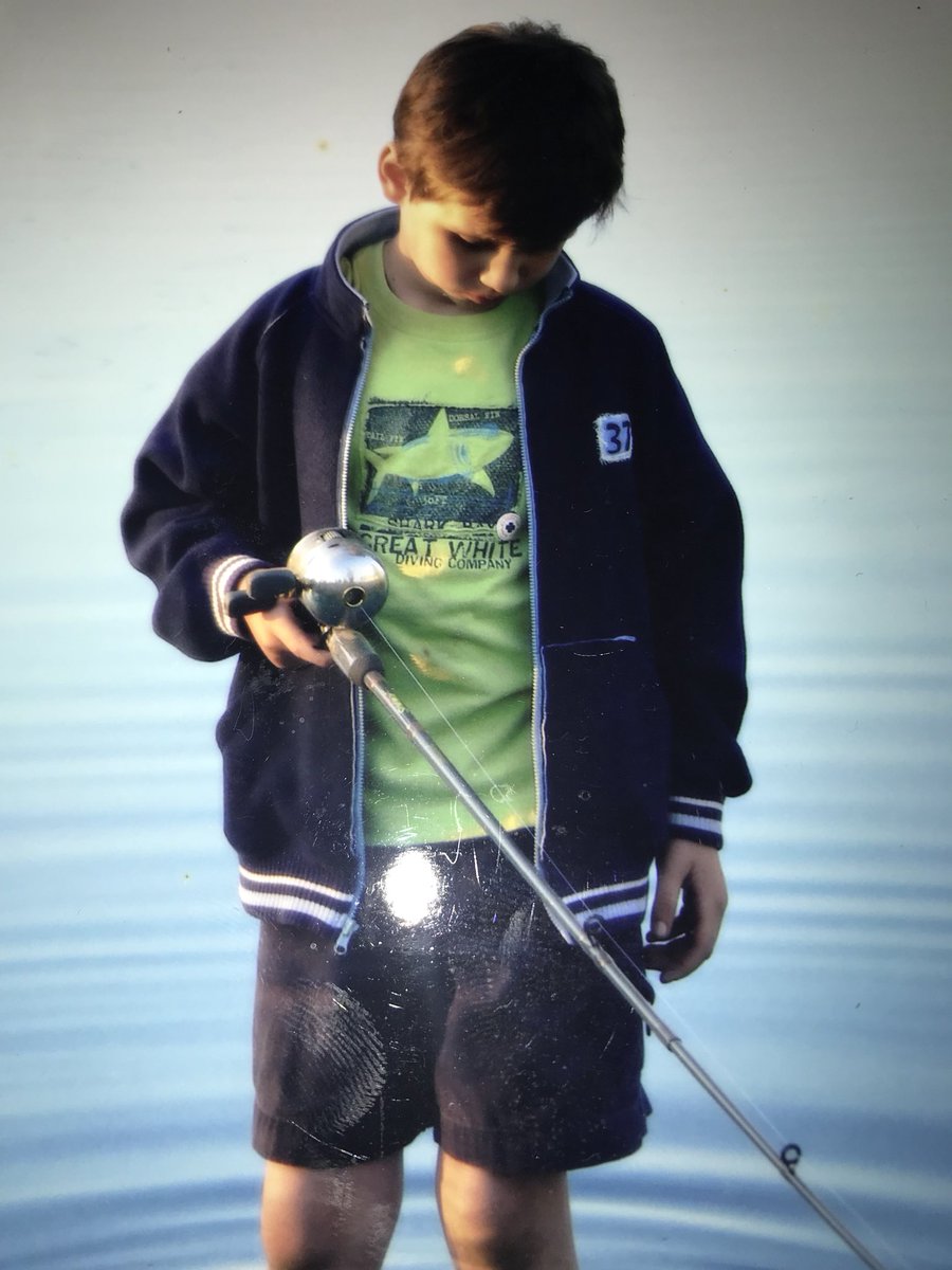 RoboAnthony's tweet photo. the life of a younger sibling captured https://t.co/se67RVILHp