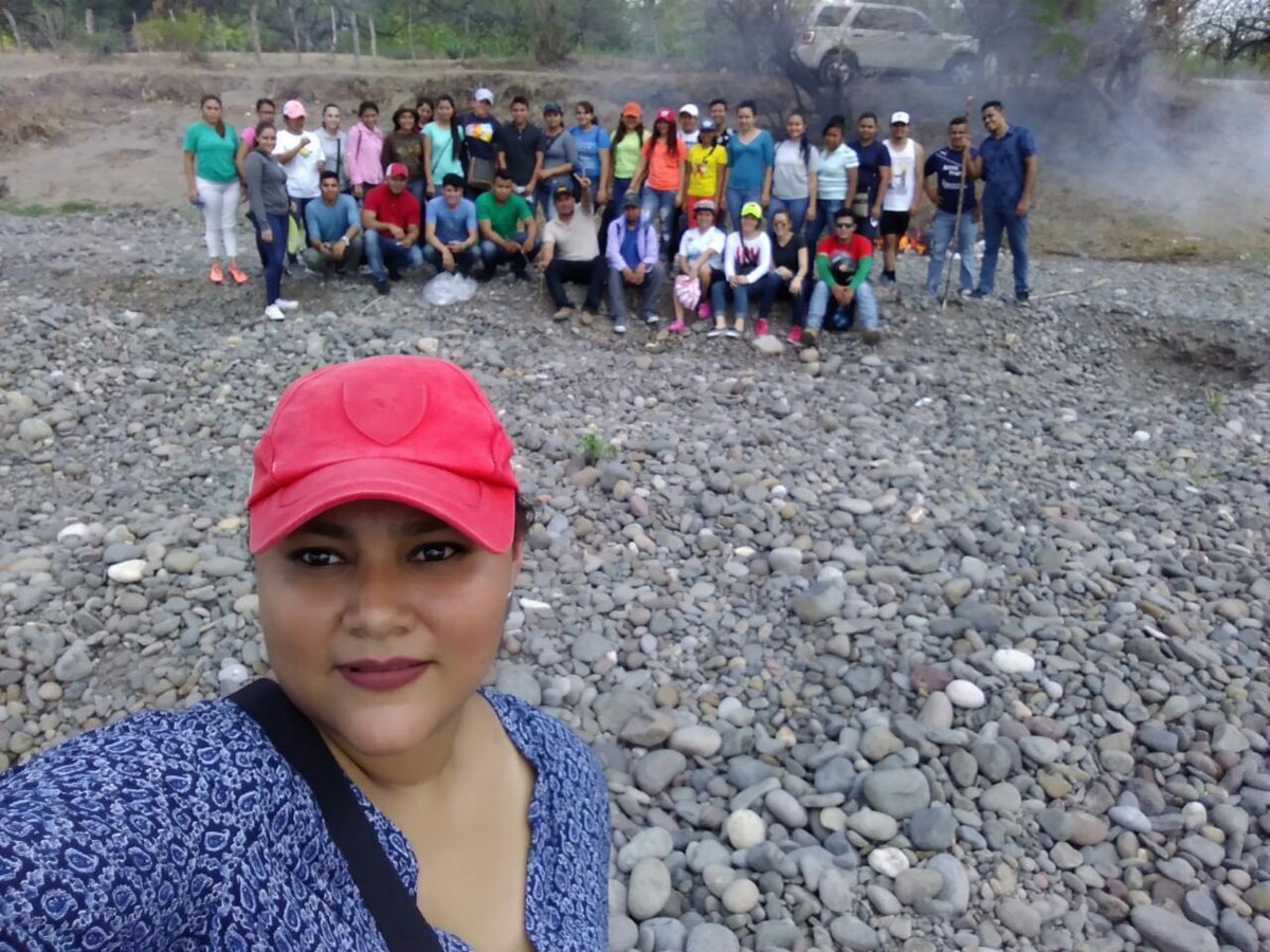 BecasHN2020's tweet photo. #beca2020| Limpieza de Río Puntia, Nacaome, Valle. https://t.co/gGK29px2rO