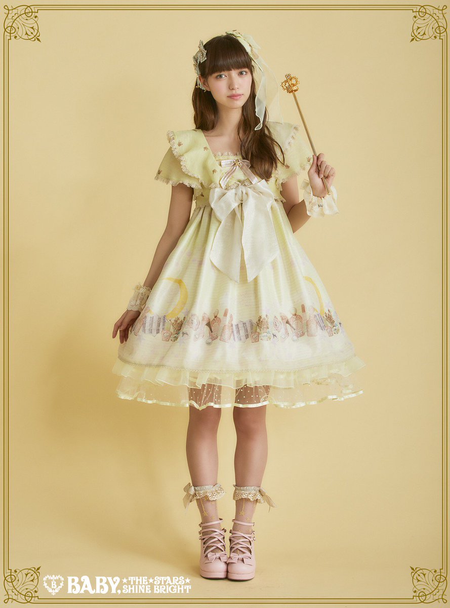 Baby The Stars Twitter પર Baby新作情報 Le Ciel Etoile 夜空のおくりもの 柄ワンピース をモデルの多屋来夢ちゃんにお召し頂きました 襟元とお袖のフリルがかわいらしいワンピースでカジュアルにもお召しいただける少し短めの着丈です 着用イメージ Baby The Stars Twitter પર Baby新作情報 Le Ciel Etoile 夜空のおくりもの 柄ワンピース をモデルの多屋来夢ちゃんにお召し頂きました 襟元とお袖のフリルがかわいらしいワンピースでカジュアルにもお召しいただける少し短めの着丈です 着用イメージ