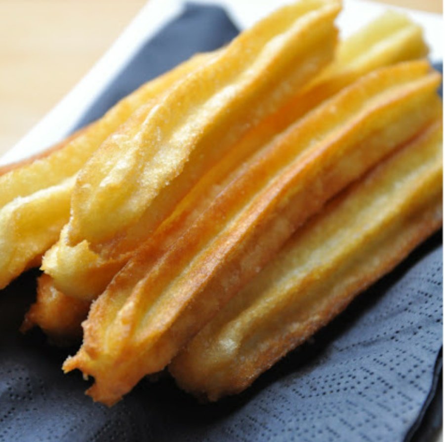 Lucxss13's tweet photo. Qué tipo de persona sos?

RT: CHURROS CON DULCE DE LECHE
FAV: CHURROS SIN NADA https://t.co/2wwJk6ck8I