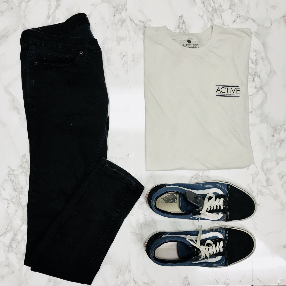 PCTemecula's tweet photo. men’s outfit inspo ❄️
active tshirt size XL $6
vans size 10.5 $14
forever21 denim size 30 $13
#platosclosettemecula #gentlyloved #gentlyused #mens #mensdenim #mensfashion #mensootd #mensoutfit #mensshoes #mensstyles #vans #vansoffthewall #forever21 #activerideshop #active https://t.co/3f1yo72OM3