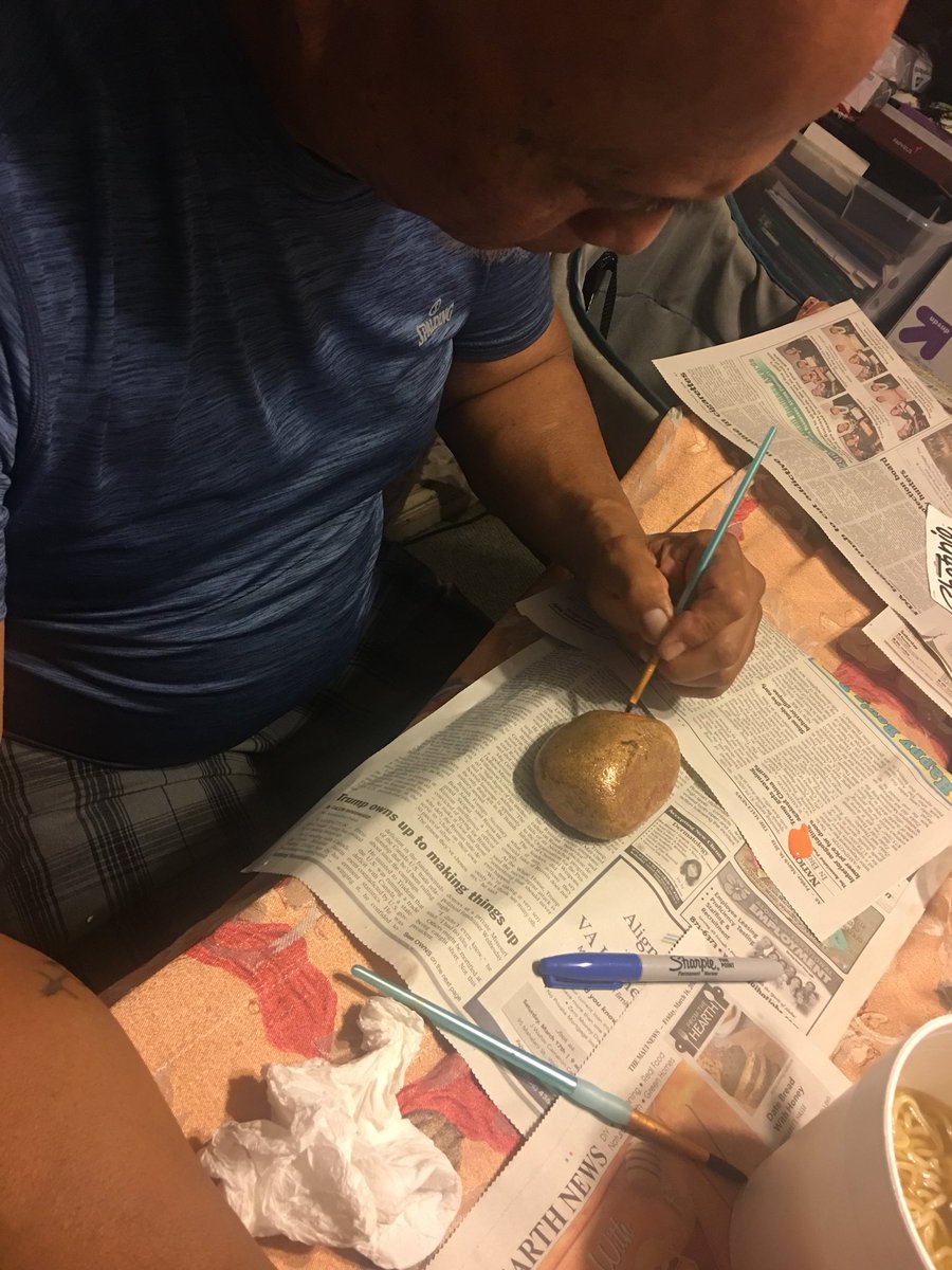 R_T_W_P's tweet photo. Continuing to Spread Kindness One Painted Rock at a time on Maui....#KindnessMatters #paintingrocks #rockpainters https://t.co/AYEohvZJnh