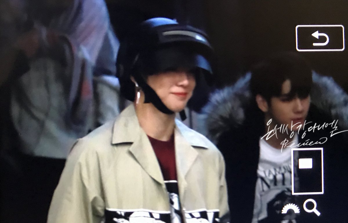 강다니엘 쓸데없는 정보봇 tweet media