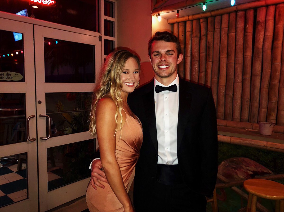 jessiXOatkinson's tweet photo. ~It only took purchasing... not one, not two, BUT THREE formal dresses for this weekend~ #DirtyMyrtle #FormalWeekend https://t.co/QWLFcouI6S