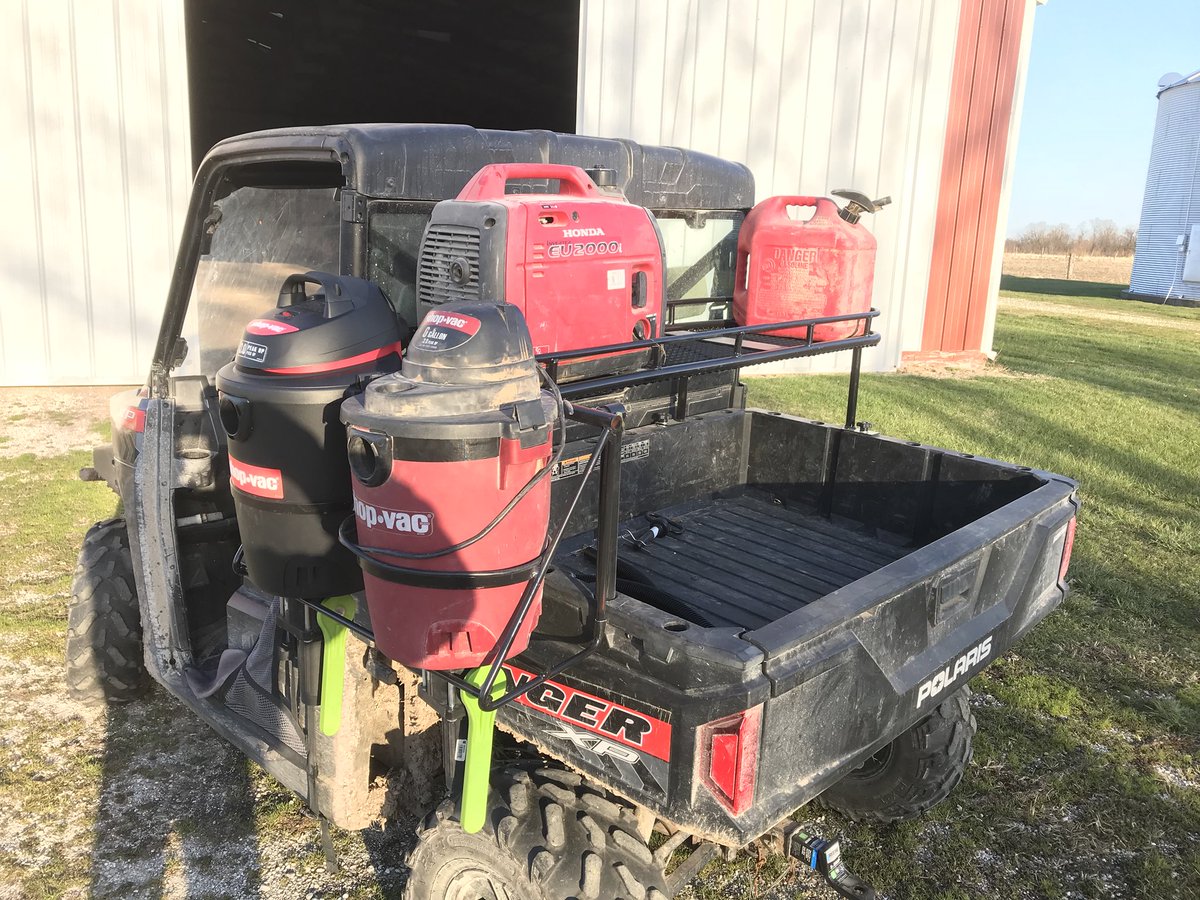 BrentDye_BECKS's tweet image. Ready to start planting some plots! Got the new rig ready to go. @BecksHybrids #cornplot #plant18