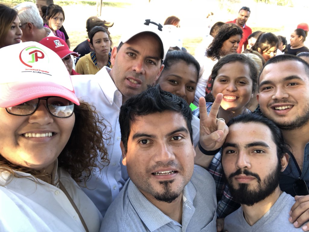 ArmandoRegalado's tweet photo. En #Acuña recibimos con gusto a los Candidatos
#FernandoPurón para #DiputadoFederal y #VerónicaMartínez para #Senadora #SomosPRI
#AvanzarContigo
#PepePresidente
#VamosConTodo
#RedJP https://t.co/Dwsw4KPivj
