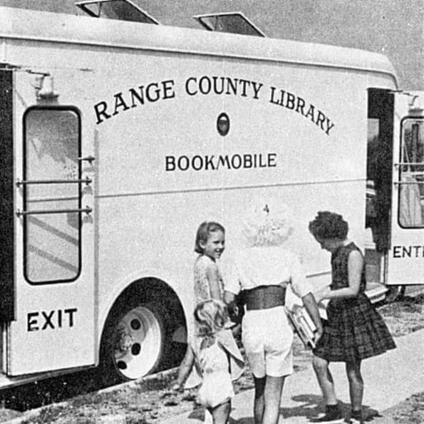 bookmobilebabe's tweet photo. While we're in the process of designing our logo we will be featuring bookmobiles from the past! #bookmobile #BookmobileBabe https://t.co/v7lpBy3qeh