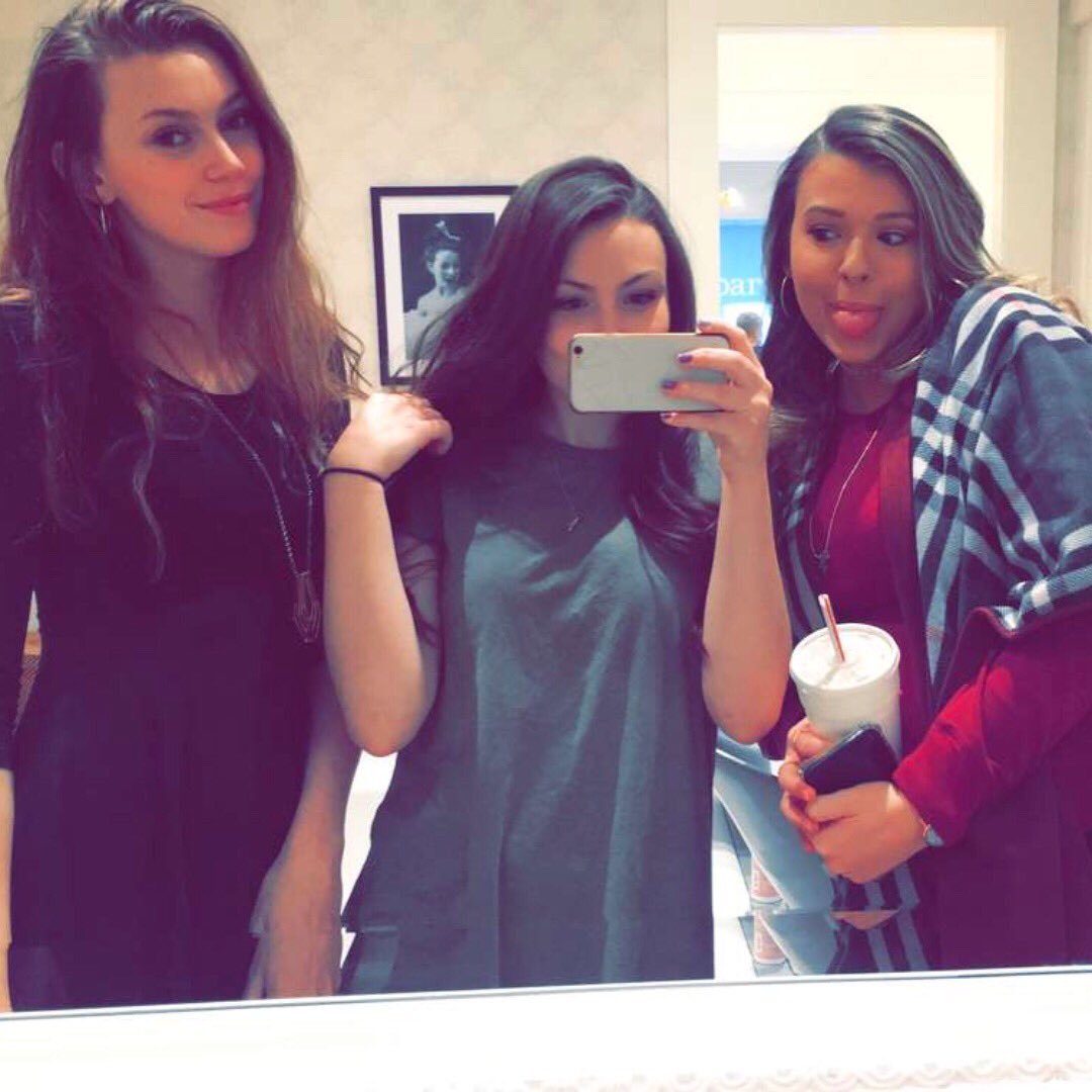 FineganAidan's tweet photo. Wishing a very happy birthday to my bff🎉💜 I hope you had an amazing day. Love love love you💜💜💜 https://t.co/sQR9DYaJuo