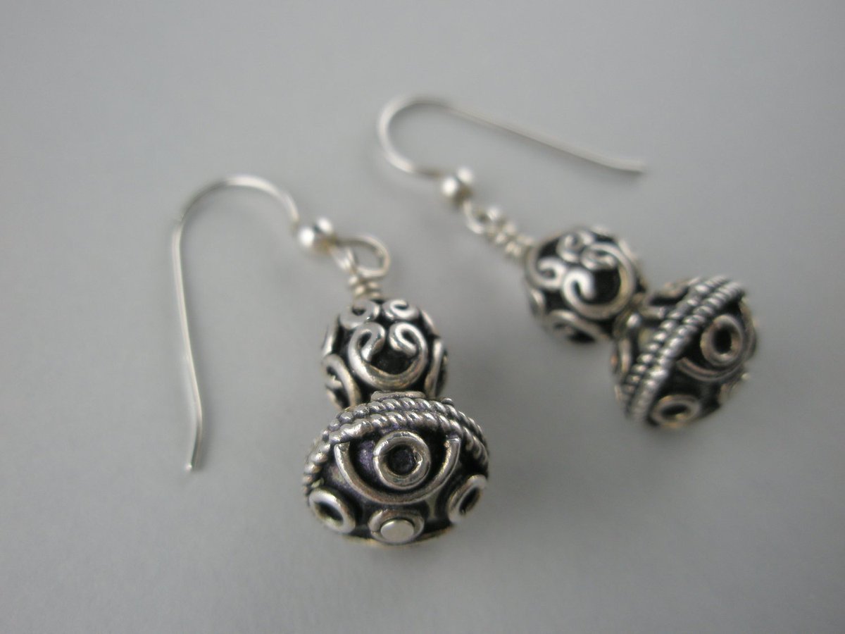 stoneberri's tweet photo. Filigree Beads in Two Sizes https://t.co/5glSQ1hPLO #Stoneberri #Etsy #AllSilver https://t.co/w5zlelpgj4