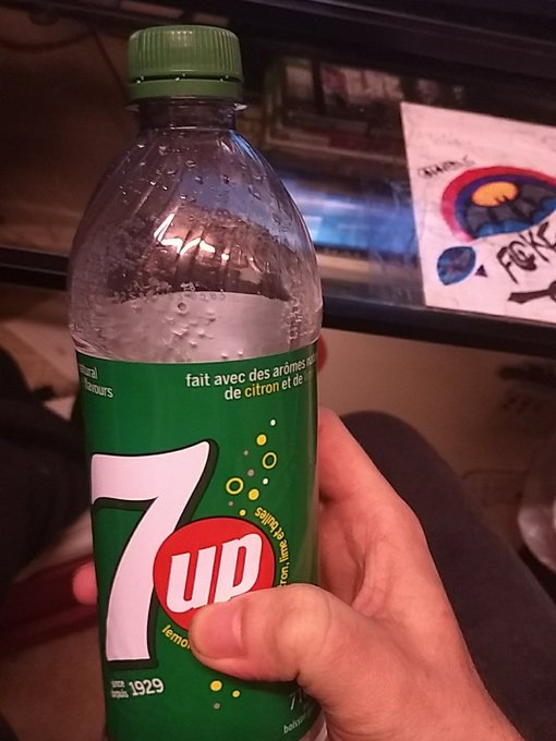 Got this clear bottle @7UP in a six pack today alongside 5 normal green bottles.. what happened guys<a class="tags" target="_blank" title="On Twitter" href="/?out=eyJ0eXAiOiJKV1QiLCJhbGciOiJIUzUxMiJ9.eyJpYXQiOjE3MjYwMzA0MDEsImlzcyI6InR3cG9ybnN0YXJzLmNvbSIsIm5iZiI6MTcyNjAzMDQwMSwiZXhwIjoxNzU3NTY2NDAxLCJyZWRpcmVjdF91cmwiOiJodHRwczovL3R3aXR0ZXIuY29tLzdVUCJ9.w9T2ZB5ZIovPNc5IvZuPiYSs1TgVGyS9Bwx_vu-F3esHidfu3SlqcbkROEfAlH-hpVACPHvBM8jKeJHshQV4Tg">@7UP</a><a href="/tag/pepsi"class="tags"><span>#pepsi</span></a><a href="/tag/7up"class="tags"><span>#7up</span></a><a href="/tag/neverseenthatbefore"class="tags"><span>#neverseenthatbefore</span></a><a href="/tag/packagingmi"class="tags"><span>#packagingmi</span></a>