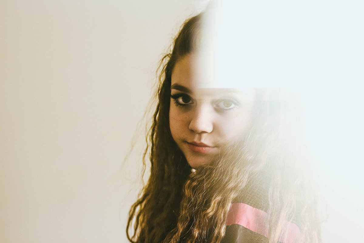 wastedgrief's tweet photo. hi i'm an 18 y/o from minnesota who is super passionate about photography, having it being something i would love to pursue in. a simple rt can help me get my work out there and hopefully bring in people who are interested in what i do 🌟💡⚡️ https://t.co/xFWpWbrNQr
