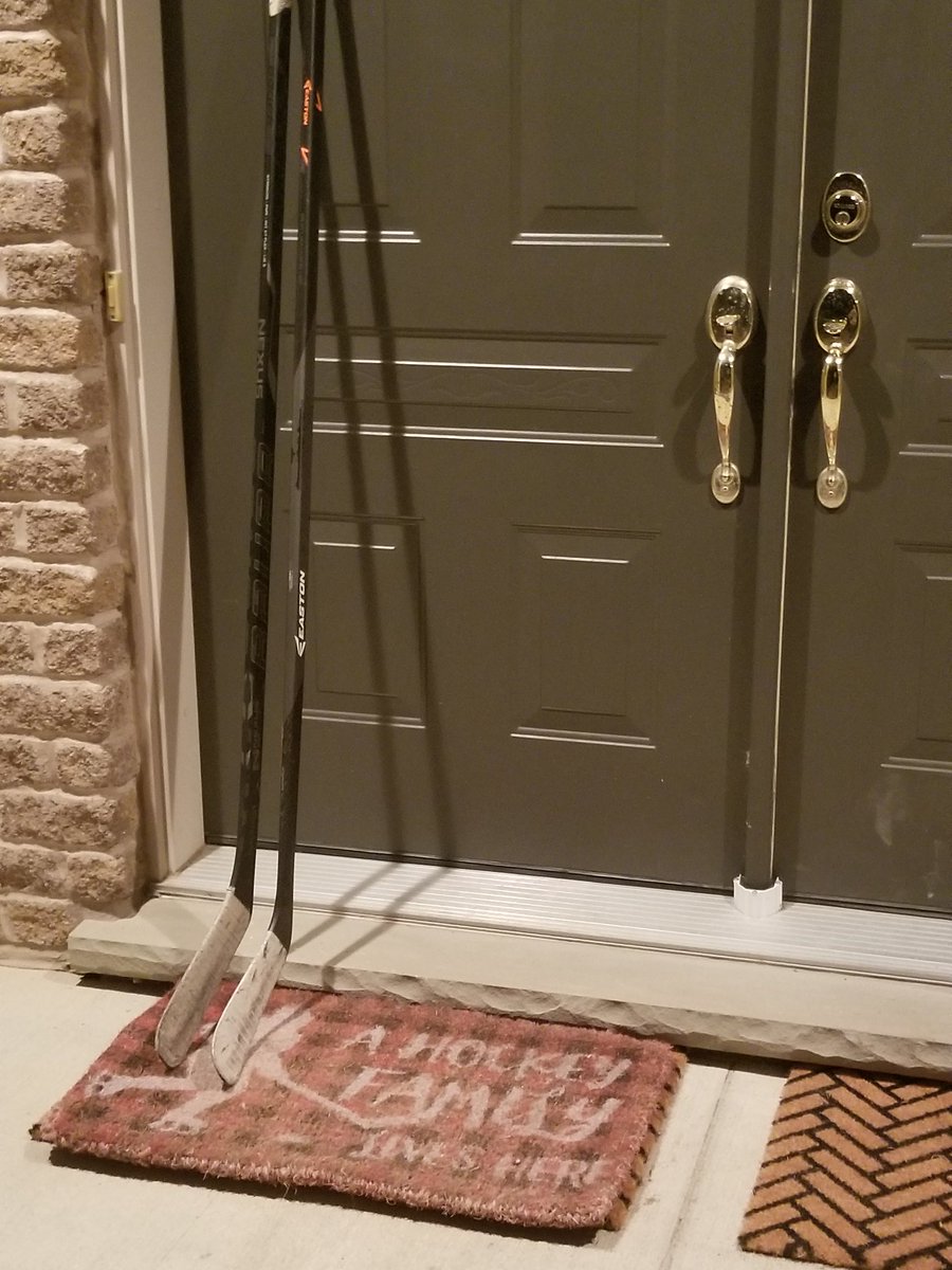stevehull70's tweet photo. #putyoursticksout #hockeyfamily #humboldtstrong https://t.co/ZoyGKc7tFk