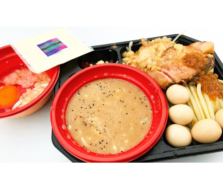 Luice V Ax0 Urasso 第三陣の村岡屋 サンジが楽しみすぎる件について カタカナ ハイマウント 中華蕎麦サンジ 栃木県小山市 最強ラーメン祭18in小山 夢のコラボ 栃木県小山市の名店 美味かったけど寒かった笑 贅沢に全部のせ ハイマウント