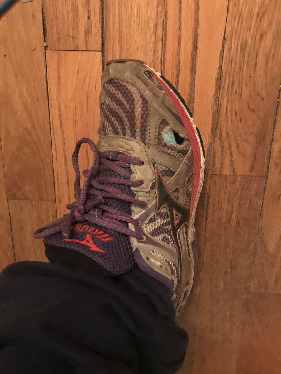 KristaAmy's tweet photo. @MizunoRunningNA what’s the possibility of getting these bad boys back? FAVORITE running shoe ever and I’ve had them for 5 years now 😂 https://t.co/YEajwYmvSg