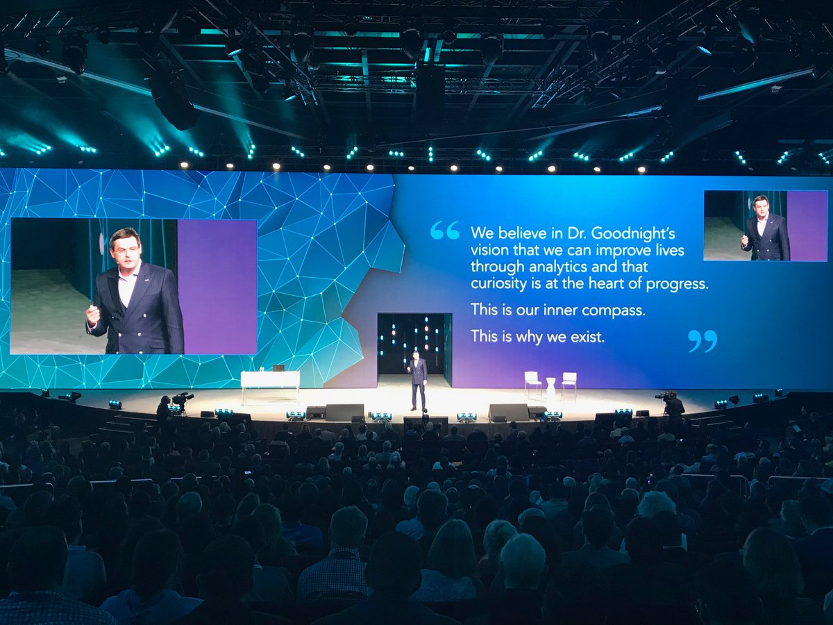 amberbuff_'s tweet photo. @oschabenberger shares Dr. Goodnight’s vision that SAS can improve lives through analytics. #lifelonglearner #SASGF https://t.co/qlRDNWiMHC