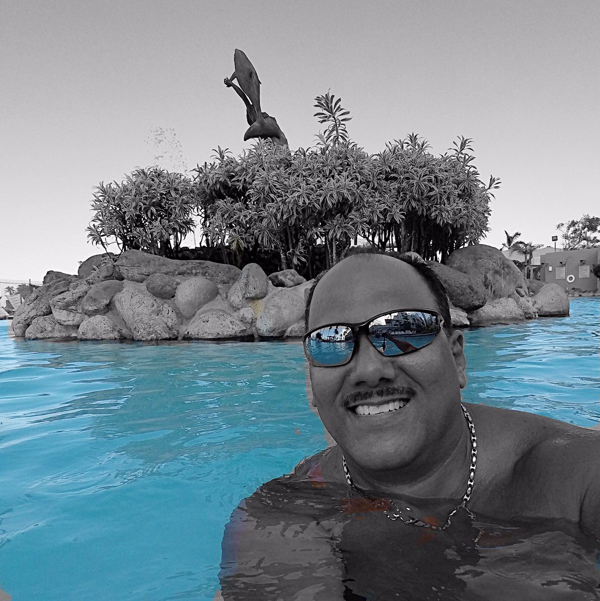 CarlosFerrer_PR's tweet photo. Refrescandome con este calor. Trópico 🇵🇷 https://t.co/IuOJk0VA3X