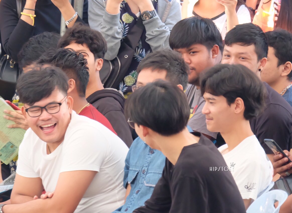aum_saum's tweet photo. ระแวกนี้คือสนิทกันแล้วอ่ะ555555 ถ้ารอดกันหมดต้องกอดคอกันร้องไห้55555 https://t.co/FKrXfH6Pvt