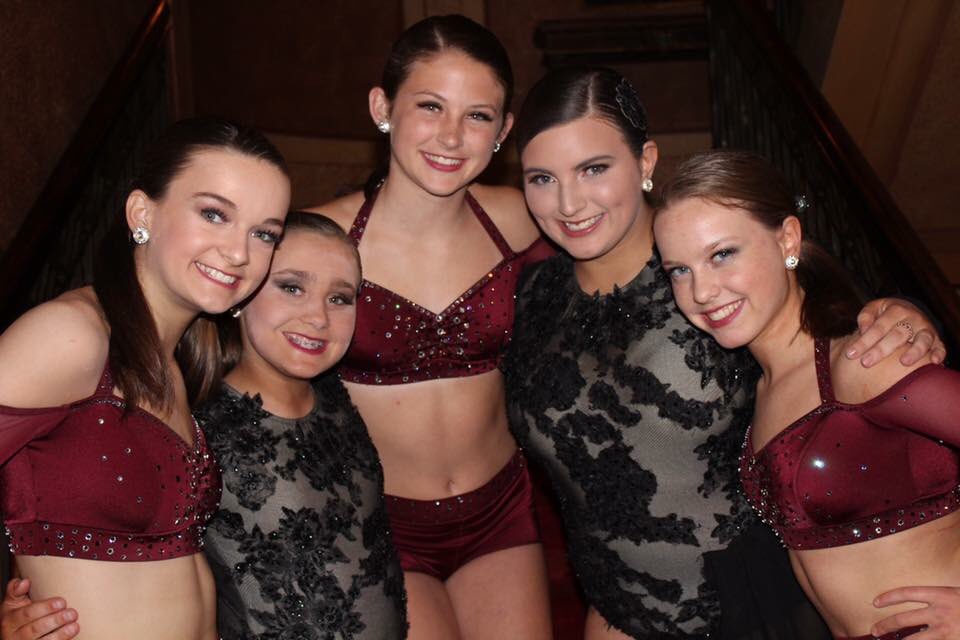 allie_faith1234's tweet photo. Wouldn’t want to spend my weekends any other way💓💃🏻#mgdcfamily #competitions https://t.co/waVecgOzDr