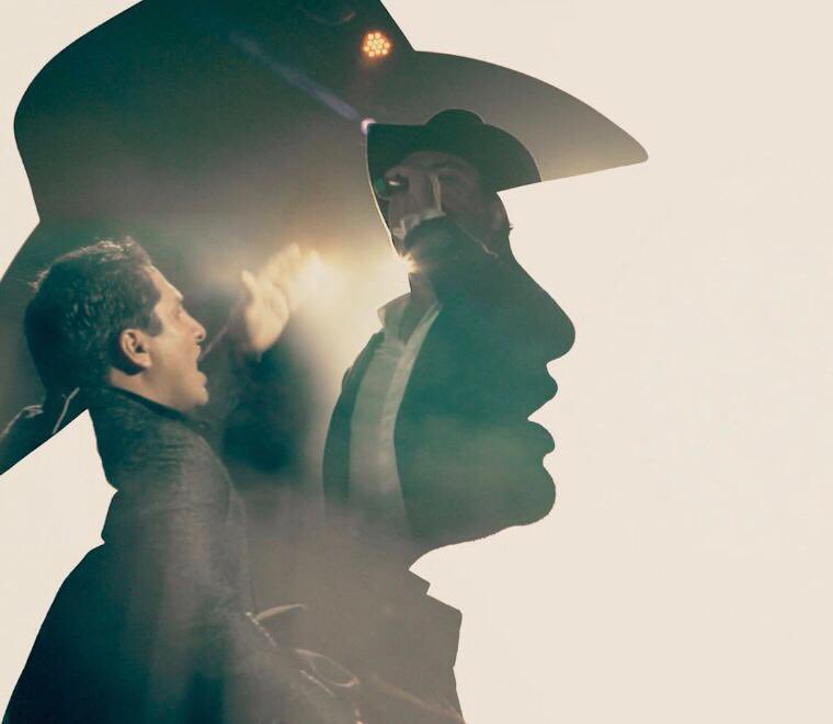 aaraceli84's tweet photo. Pendientes!!!! #FelizCumpleañosJulion #TodosSomosJulion  Compartan !!! @julionalvarez @RegiasdeJulion @EEnrique_F https://t.co/jS6hBfoDWL