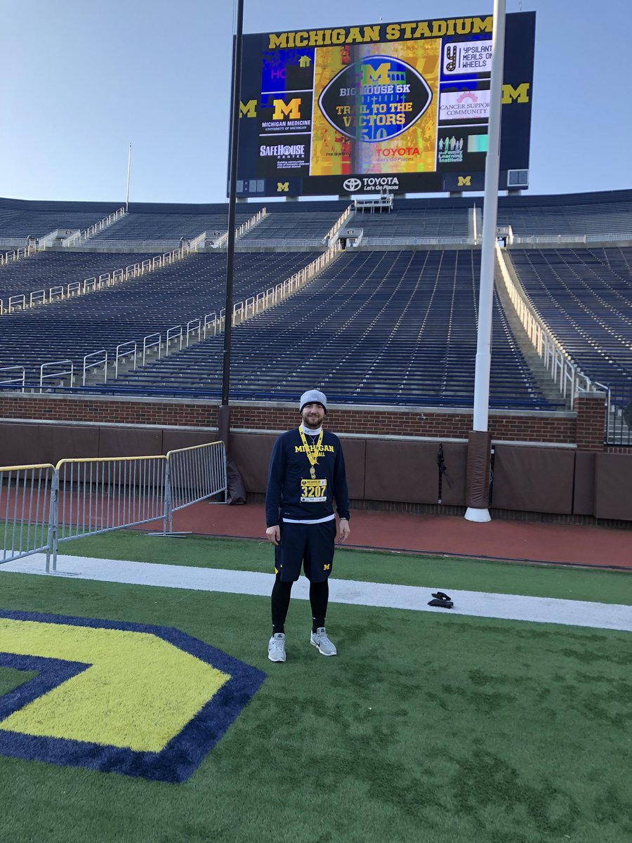 ryan_diciacca's tweet photo. Officially ran my first 5k today and crushed it https://t.co/saqBReRXuB