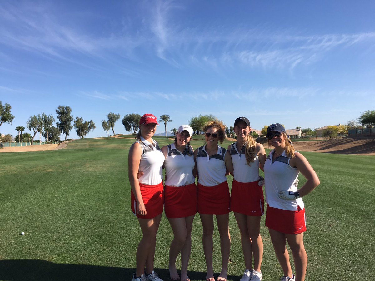 MSUDenverWGolf's tweet photo. Practice round at @PalmValleyGolf ! Finally getting some sunshine instead of snow! https://t.co/tVtwUeB0DW