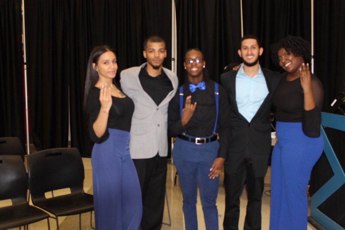 KickBackFriday_'s tweet photo. Shoutout to the pretty 🐩🐩 for the opportunity last night to host their 11th annual image awards at Shippensburg University 😌🙇🏽‍♂️🙏🏽⛵️ https://t.co/ntUCiw7OSg