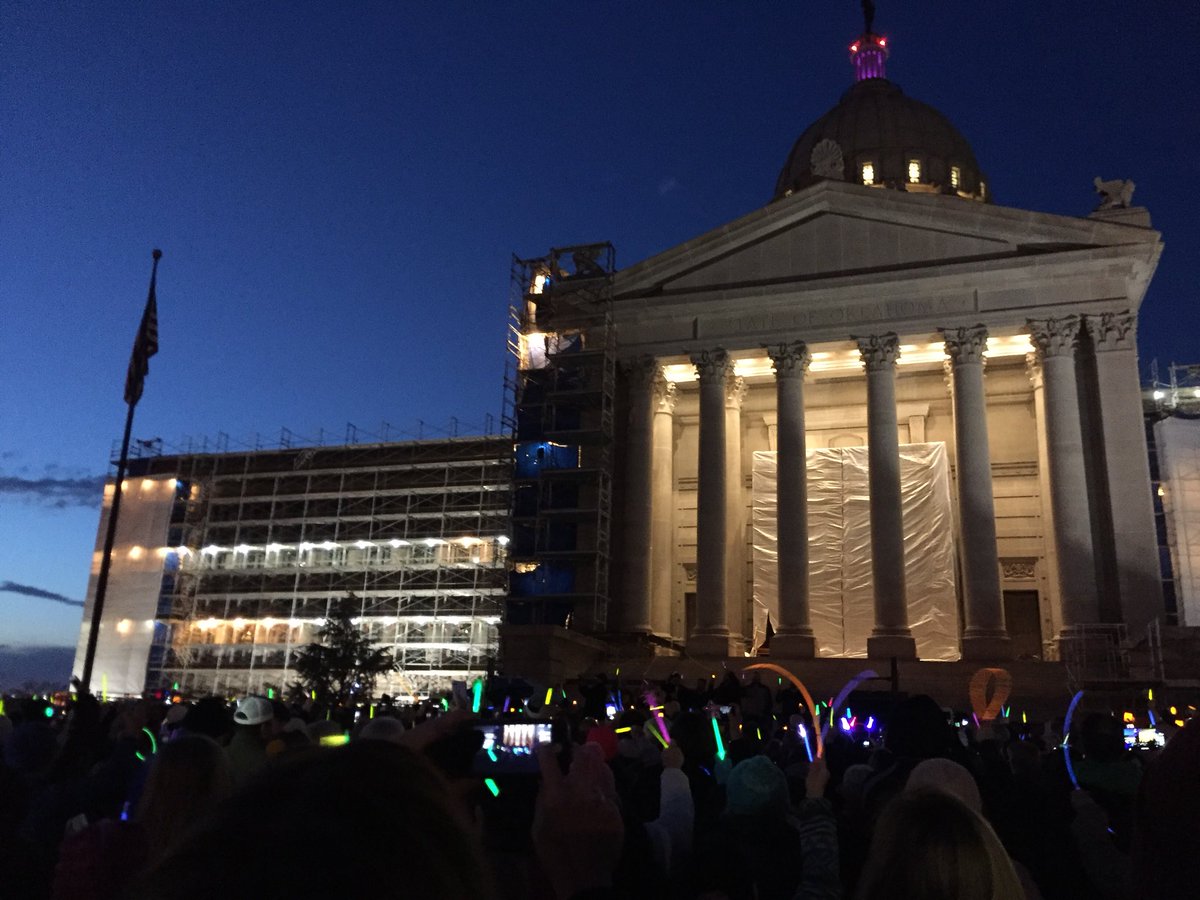 joy4ok's tweet photo. Finishing tonight’s prayer walk🙏 around the state Capitol with hundreds of #oklaed educators,  parents, community leaders. Thank you @pastors4OKkids 
#OKwalk4kids https://t.co/Sy4NJ5iycp