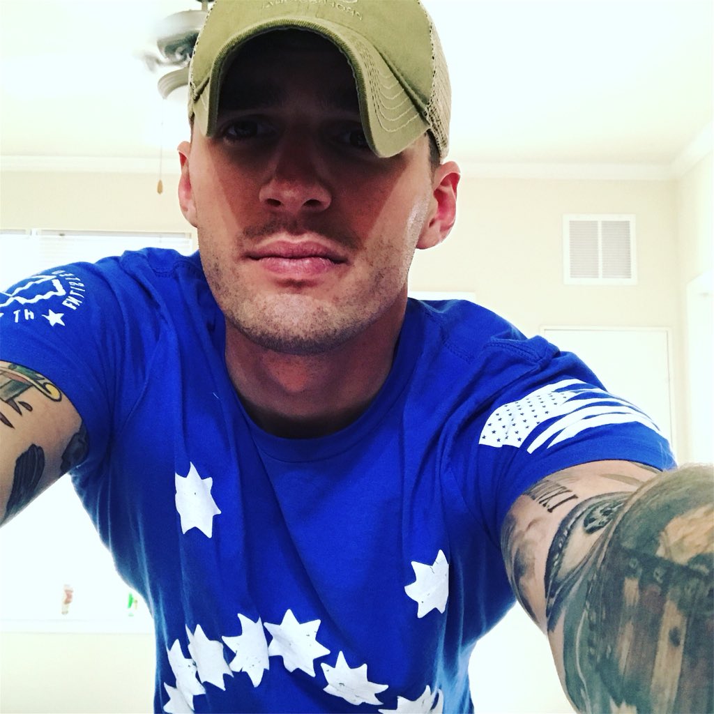 tburt_ernie's tweet photo. I’ll shoot my shot #FinemenInMilitary #leavebeard https://t.co/lWGImCnykM
