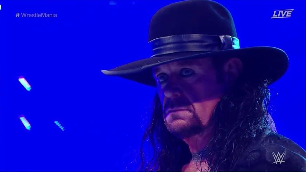 giselaiveth96's tweet photo. #TheUndertaker regresa y destroza,  a john cena en #WrestleMania34 😎😎😎😎 #Undertakerforever #UNDERTAKER #thephenom #thegreamreaper #thebest #thelegend #americanbadass #thedeadman #thankyoutaker #thebigevil #thelordofdarkness #theministryofdarknees #MarkCalaway #MichelleMcCool https://t.co/fihSy2OBBH