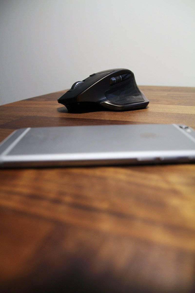 TeknThings's tweet photo. #productphotography #xbox #xboxone #iPhone #MXMaster https://t.co/YirKN4NxaF