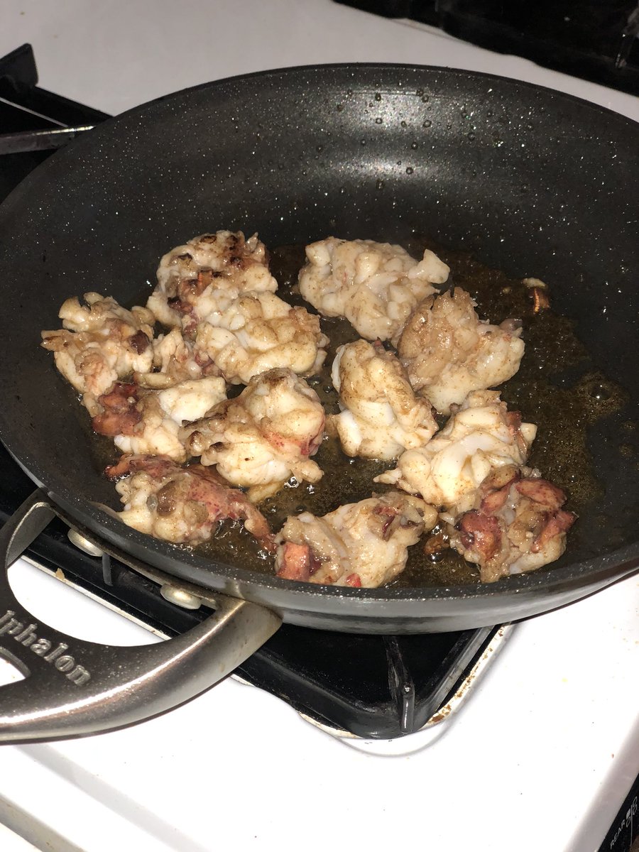 HotTopic_Sports's tweet photo. #masterschoice round 5. Lobster tails. #MastersSunday https://t.co/hzDcxBQSbs