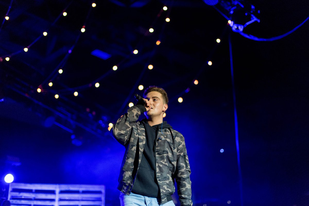 NickBoydSinging's tweet photo. Best of the Best Showcase // 4.14 // 7pm

https://t.co/GqJAMeZT9F https://t.co/cZGbwI51TU