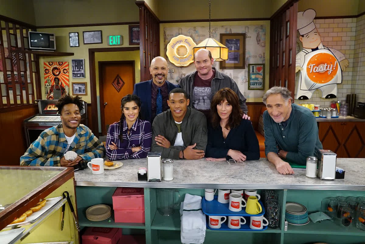 Behind the scenes photo from tomorrow nights @SuperiorDonuts. @Cubs @Addison_Russell @mazjobrani @DavidKoechner @jermaineFOWLER @dianeguerrero #SuperiorDonut #cubs #chigaco #monday #cbs