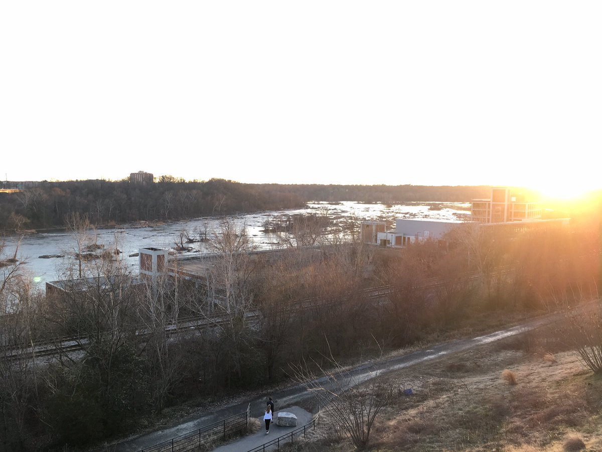 amanda723PR's tweet photo. #BelleIsle has had a rich history for its Richmond natives. Well many know it as a great place to explore and relax outside, but I actually used to be an old prison during the Civil War, yikes. #TwitterScavengerHunt #MASC336 https://t.co/JWy85EE750
