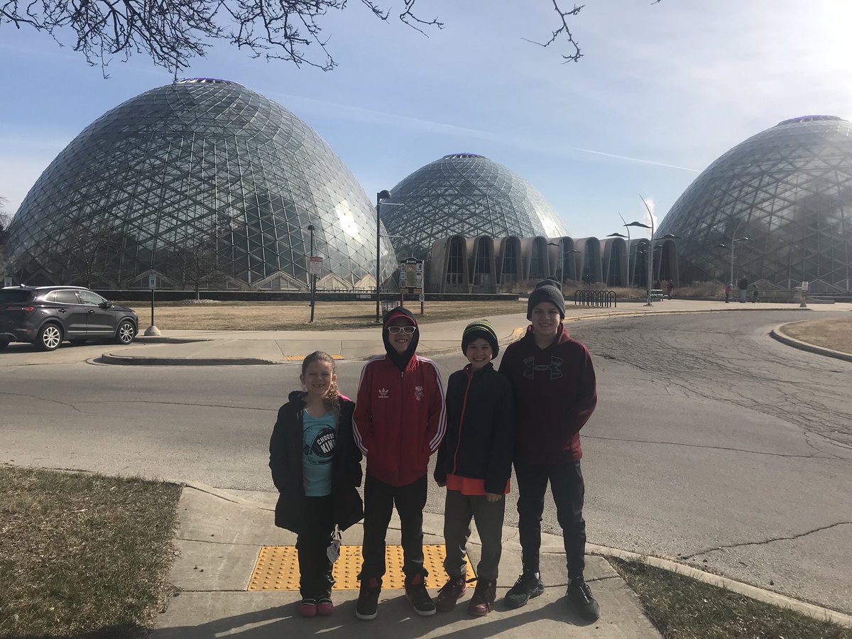 Laila had a busy Spring Break with friends and family. (But did mention a few times how much she missed you💛)@MissBin103