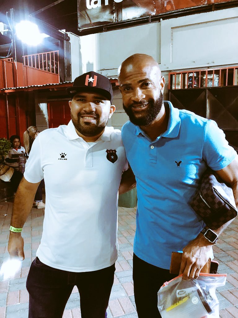 gecoco24's tweet photo. Los grandes se hacen cuando reconocen sus errores y los superan.
No olvido los PARADONES que nos dieron varios títulos. No olvido la identidad q le das al camerino.
@PPemberton01 tienes a muchos q te aplaudimos cuando fallas. #AquiEstoy #manudomoriré #vamosPatrick ⚫️🔴🦁💪🏻 https://t.co/mkLztICxwA