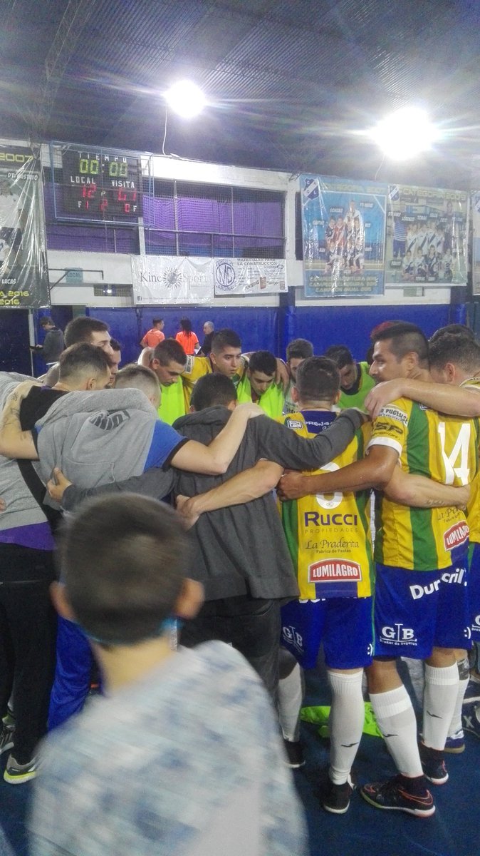 ClubPacifico's tweet photo. Final 1 era división:

@ClubPacifico derrotó 12/1 a @PorvenirFutsal por la 2da fecha del torneo de 1 era C.
La semana que viene visitamos a @juventudfutsal. https://t.co/dtWZ5LOquW