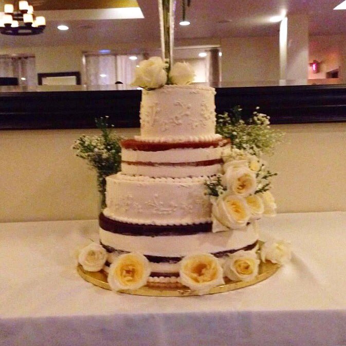 CupcakeologyPA's tweet photo. #naked #wedding #cakes are perfect for #spring and #summer #weddings. #wedding #bride #philly #phillybrideguide #phillybride #delcobiz #brides #buttercream #cake #flowers #brand #weddinghour #handmade #springishere #beautiful #delco https://t.co/rka9BJP606