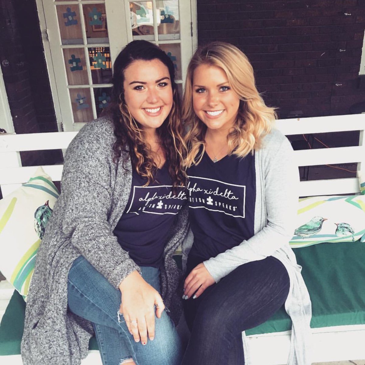 Alpha Xi Delta-UIUC tweet media